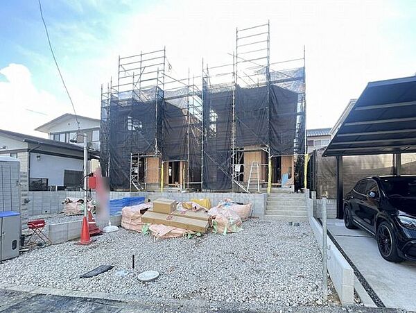 ◇外観写真◇出来上がるお家は、16帖のLDKとなっています。家族が集まって食事をしたり、くつろいだりするのに十分な広さです。リビングにも収納スペースを確保しているので、助かりますね♪