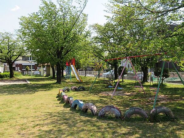 いぬい公園 250m