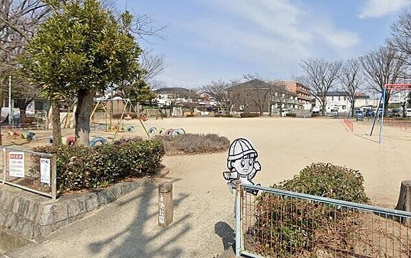 本池公園 220m