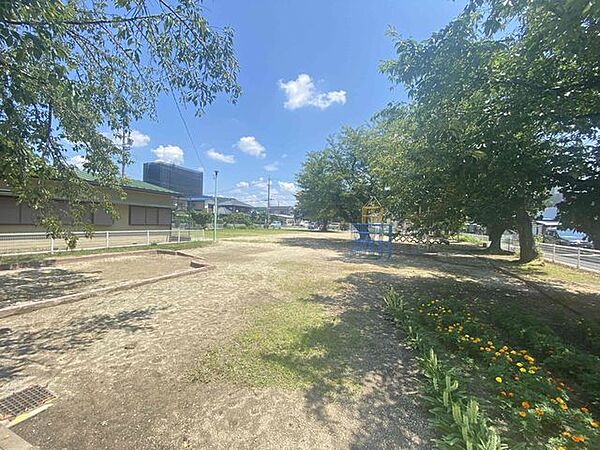小吹児童遊園 440m