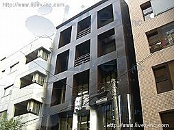 8 / 9