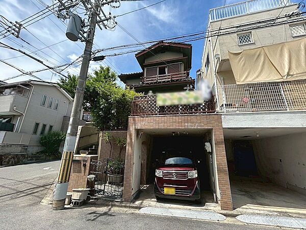 ■現地外観■堀込車庫：高さ2，200mm、横幅：2，650mm、奥行き：4，900mm
