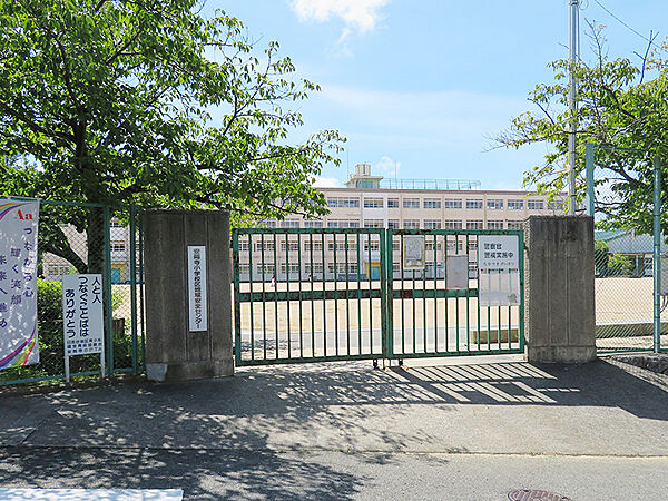 高槻市立安岡寺小学校（650m）