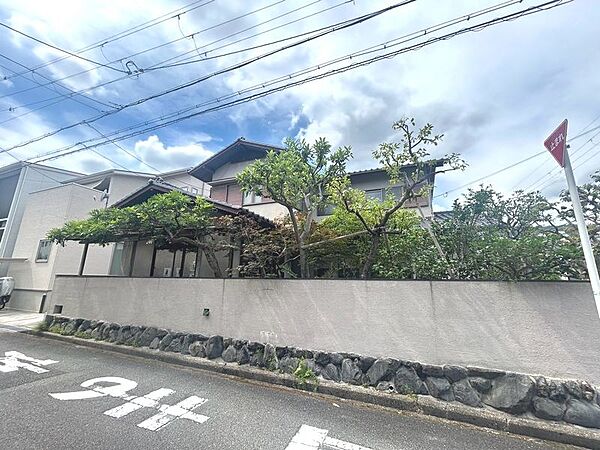 ■現地■「島本」駅まで徒歩約14分、「水無瀬」駅まで徒歩約18分。