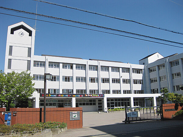 高槻市立阿武山中学校（650m）