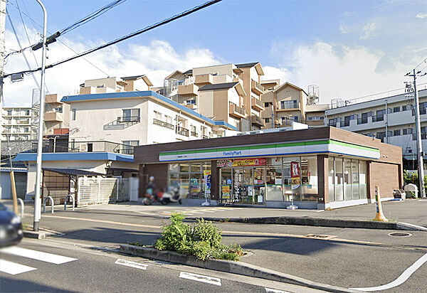 ファミリーマート　高槻塚原一丁目店（683m）