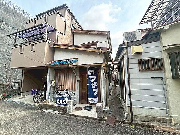 裏手は路地の為通風良好です♪