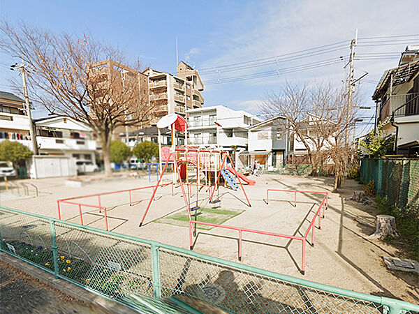 富田町5丁目こすもす公園（250m）
