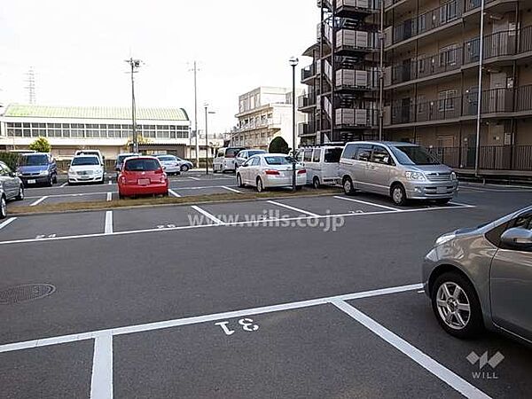敷地内駐車場（屋外平面式）