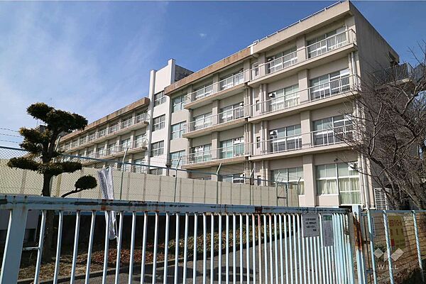 長尾南小学校[公立]の外観