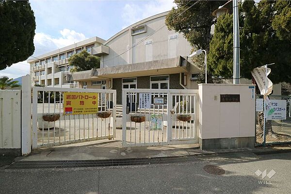 売布小学校[公立]の外観
