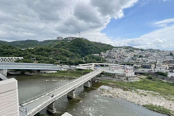 バルコニーからの眺め（南東方向）［2026年7月11日撮影］