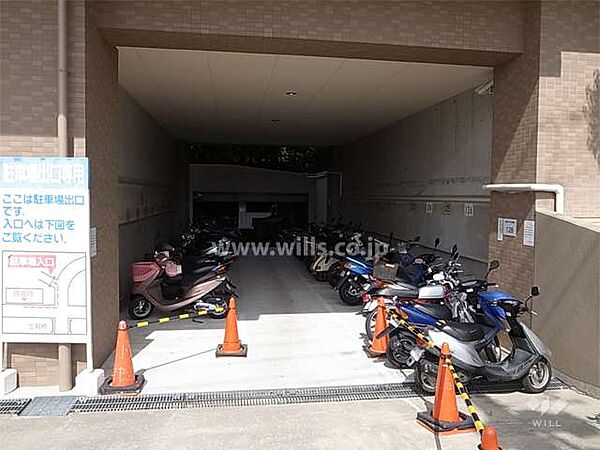 バイク置き場・駐輪場