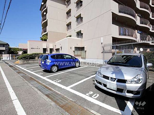 敷地内駐車場（屋外平面式）