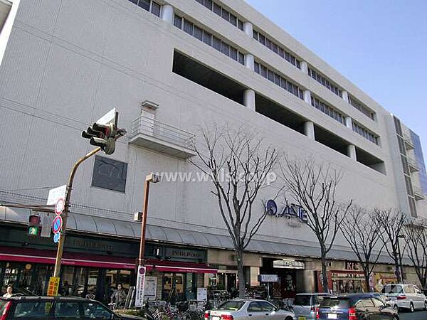 中央図書館の外観