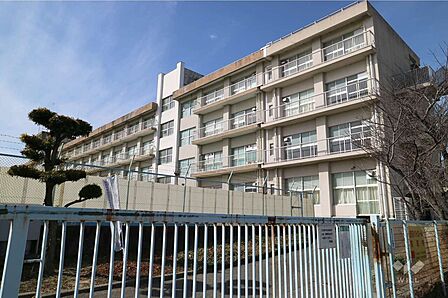 長尾南小学校[公立]の外観