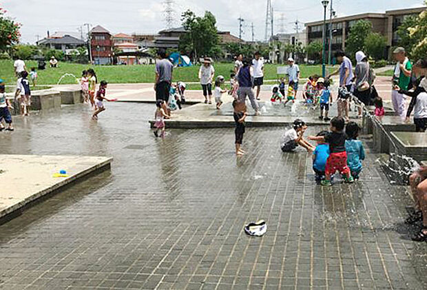 車塚公園まで徒歩14分（1100ｍ）