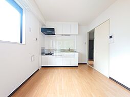 東京メトロ日比谷線 入谷駅 徒歩6分の賃貸マンション 3階2DKのリビング/ダイニング