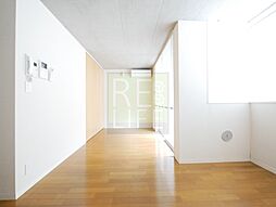 ガーデンコート i 2階ワンルームのリビング/ダイニング