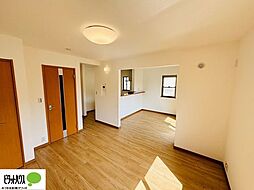 千葉市稲毛区宮野木町　中古戸建 4LDKのリビング/ダイニング