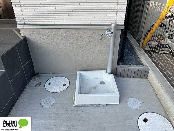 洗車や庭のお手入れに便利な外水栓