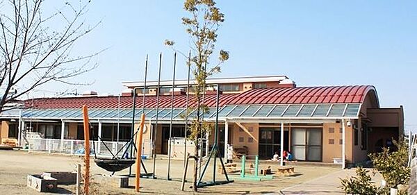 風の子保育園 徒歩13分。 1010m