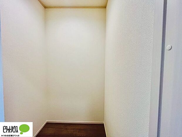 多用途に活用できる納戸