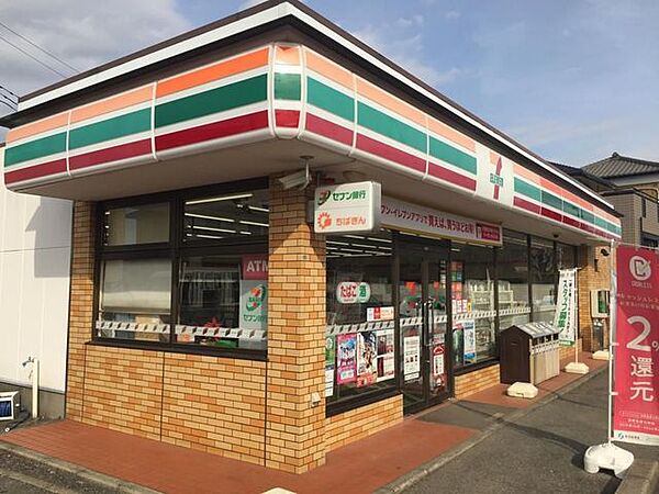 セブンイレブン市原郡本店 徒歩4分。 300m