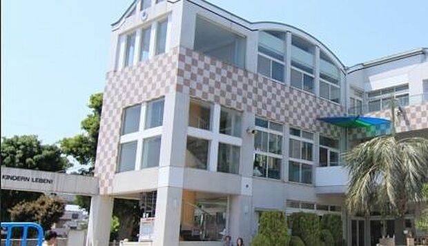 小ばと幼稚園 徒歩11分。 820m