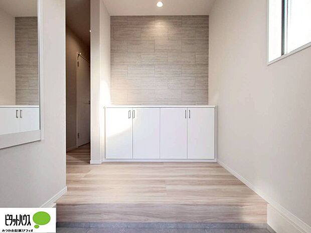 圧迫感の少ないローサイズシューズボックス