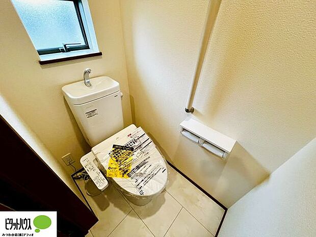 施工例写真　1・2階ウォシュレットトイレ完備。