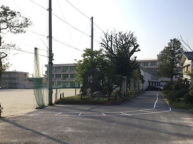 船橋市立法典小学校 徒歩5分。 330m