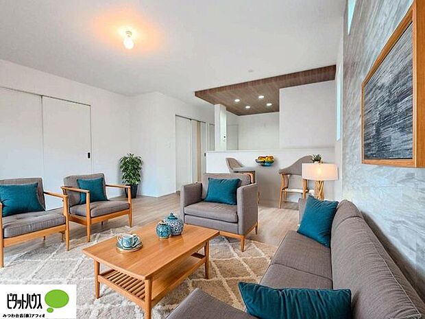 ※実際の室内写真にCGで家具を配置したイメージであり、実際とは多少異なります。