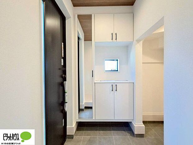 家族みんなの靴がたっぷり収納できるシューズボックス