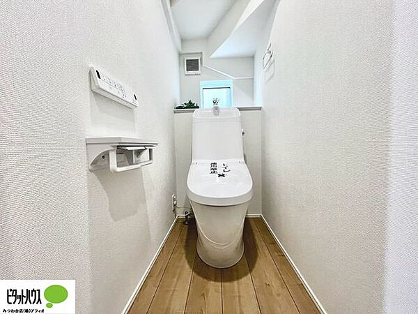 1・2階ウォシュレットトイレ完備。