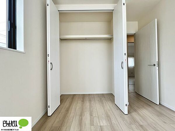 たっぷり収納でお部屋がきれいに片付きます。