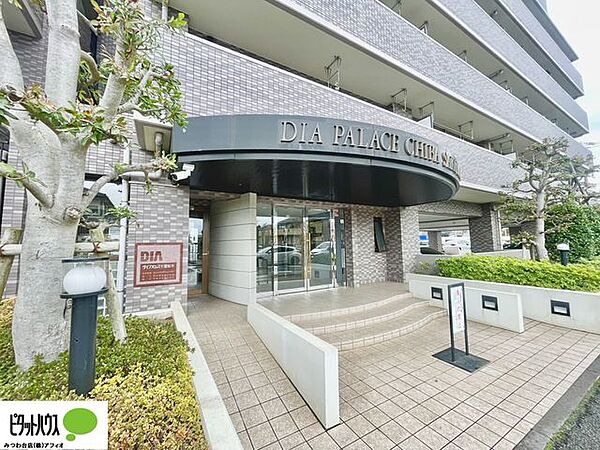広々としたきれいなエントランス
