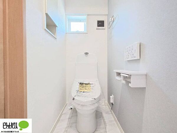 1・2階ウォシュレットトイレ完備。