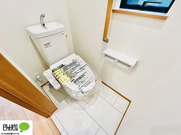 施工例写真　1・2階ウォシュレットトイレ完備。