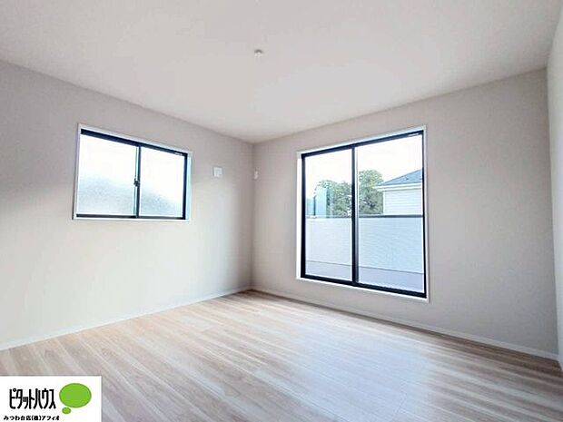 2面採光で明るく、風通しの良いお部屋です。