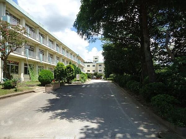 市原市立有秋東小学校 徒歩20分。 1600m