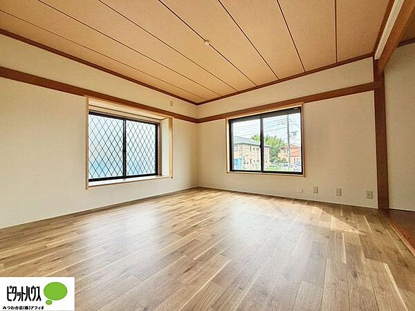 シンプルなお部屋は、それぞれの理想のイメージをかたちにしやすいですよね！