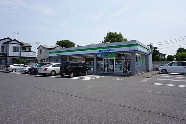 ファミリーマート/八千代大和田新田東店 徒歩7分。 500m