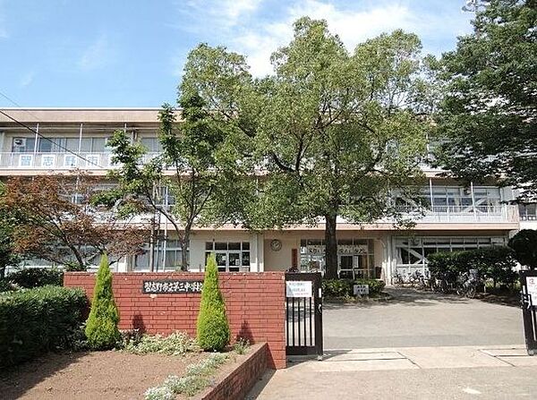 習志野市立/第三中学校 徒歩18分。 1440m
