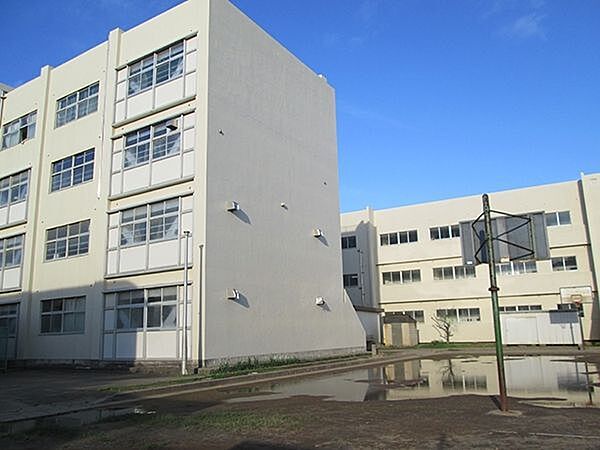 千葉市立草野中学校 徒歩19分。 1460m