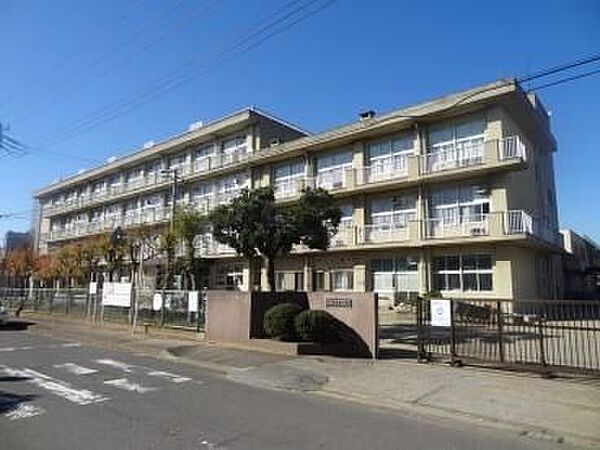 千葉市立幕張南小学校 徒歩9分。 680m