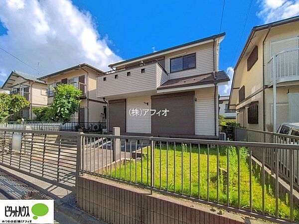 お庭でガーデニングやお子様と遊んだり楽しめます