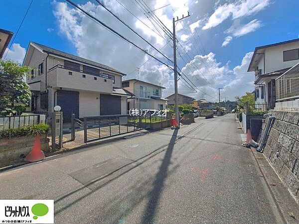 閑静な住宅地は、周囲の騒音も少なく、落ち着いた雰囲気です。