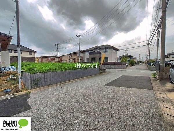 角地につき陽当たり風通し良好です