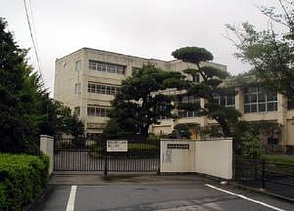 市原市立　有秋中学校 徒歩12分。 960m